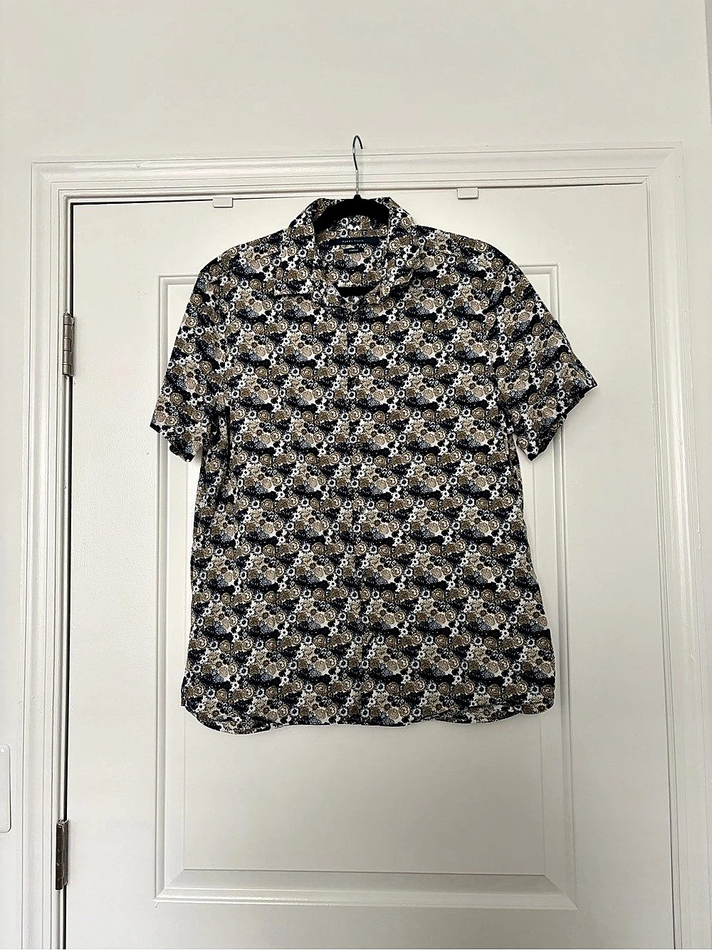 Perry Ellis Men’s Floral Stretch Short Sleeve Button Down Shirt